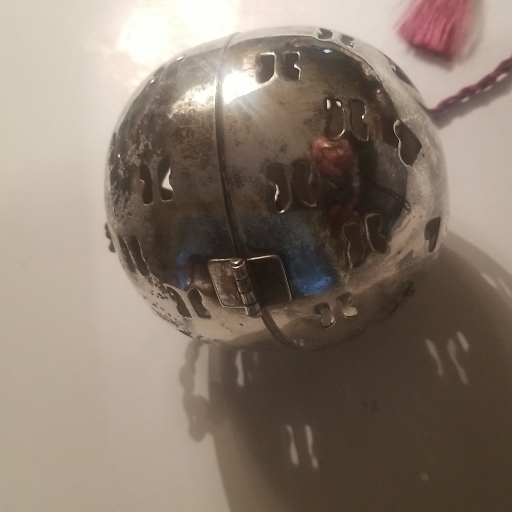 Silverplated Ornamental Ball/ Decorative Ornament . Opens To Hid Goodies…
